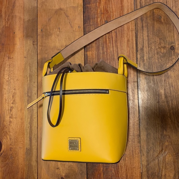 dooney beacon drawstring